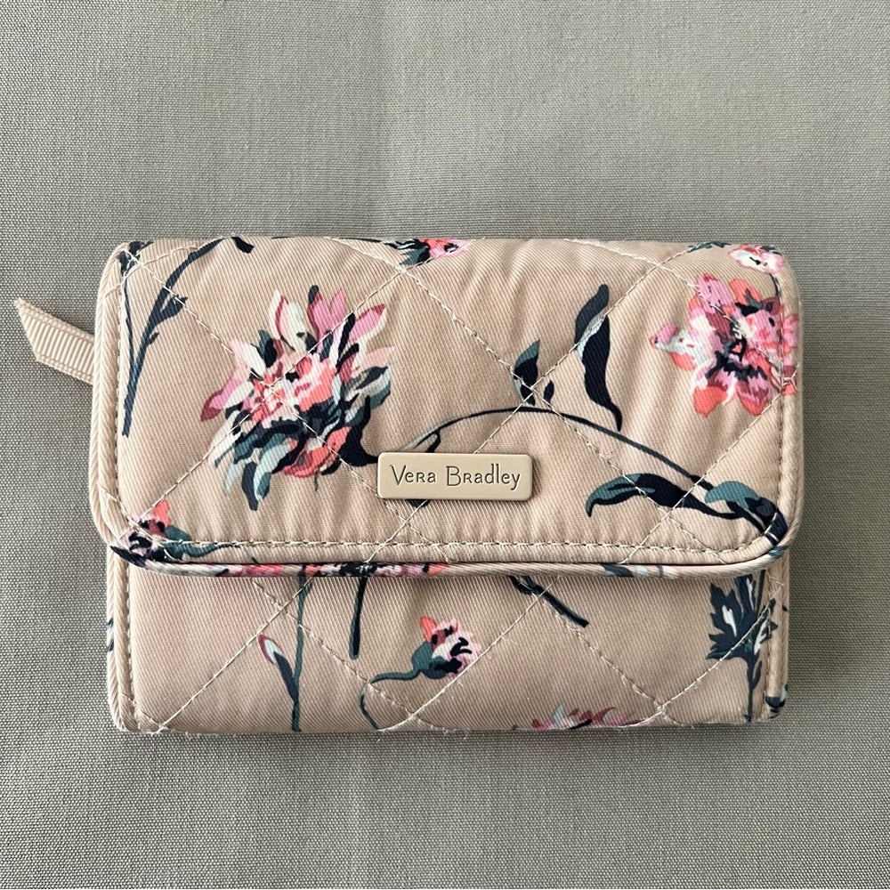 Vera Bradley Strawflowers RFID Riley Tri-Fold Wallet